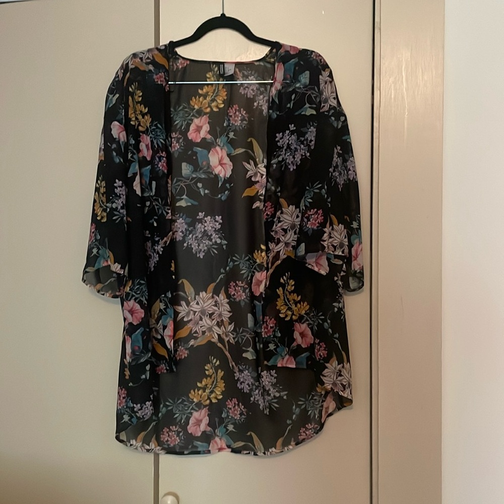 Flowered kinmo